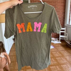 mama tshirt size small